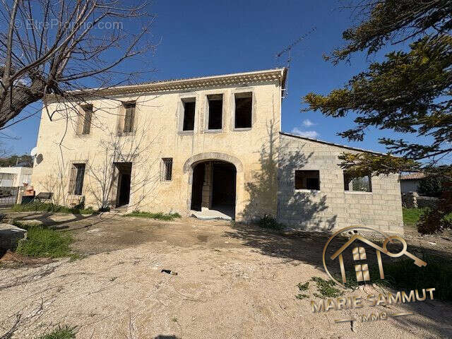 Maison 266 m² à Castries  - photo 8