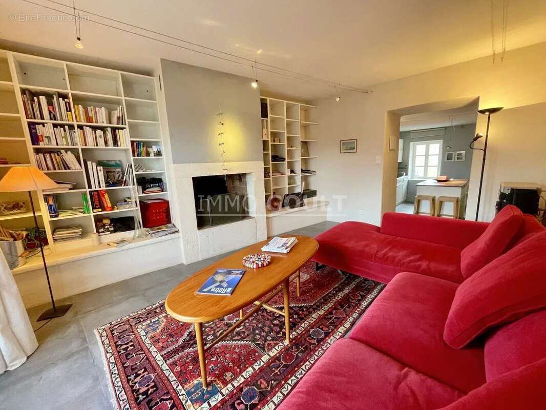 Maison à SAINT-SATURNIN-LES-APT