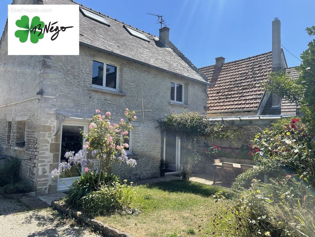 Maison à LION-SUR-MER