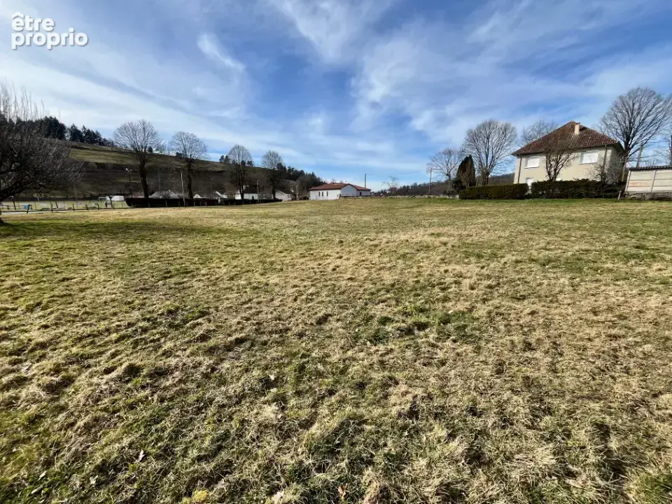 Terrain 780 m² à vendre à Vezac (15130) - photo 2