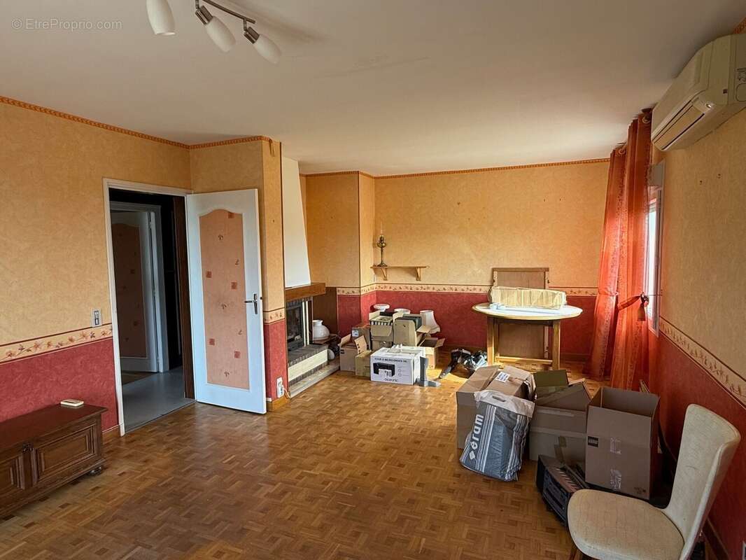 Maison à POULIGNY-NOTRE-DAME