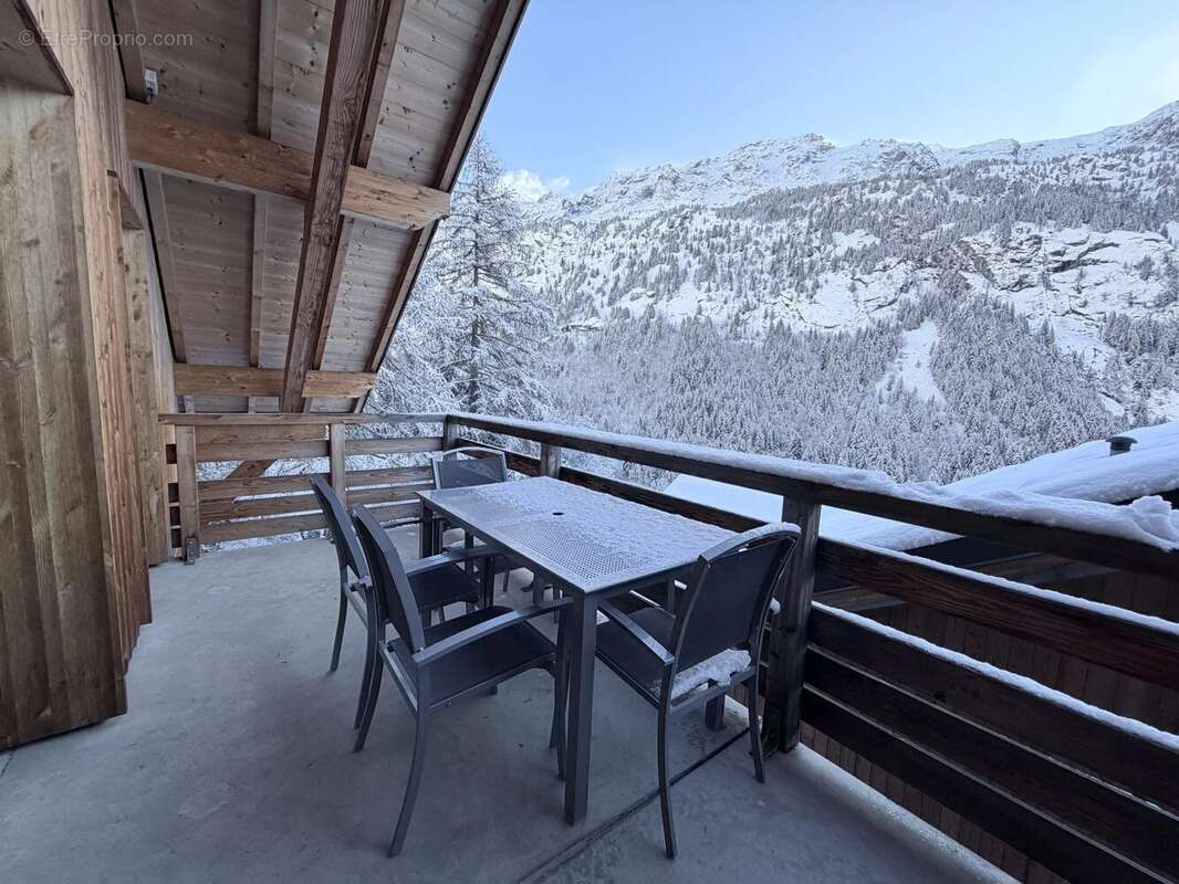 Appartement à VAUJANY