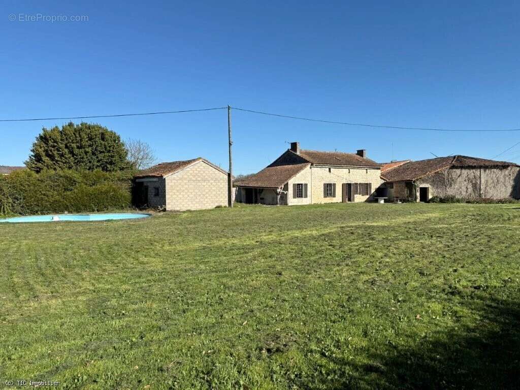 Maison à CIVRAY