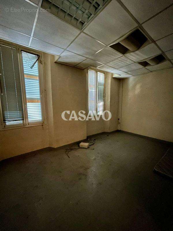 Vente Immeuble 1 pièce de 220m² - 83170 Brignoles - photo 9
