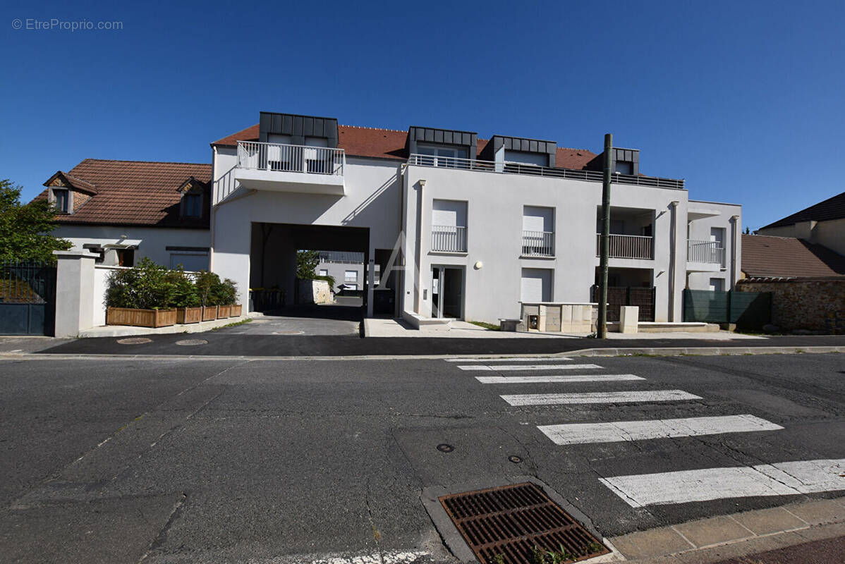 Appartement à COMBS-LA-VILLE