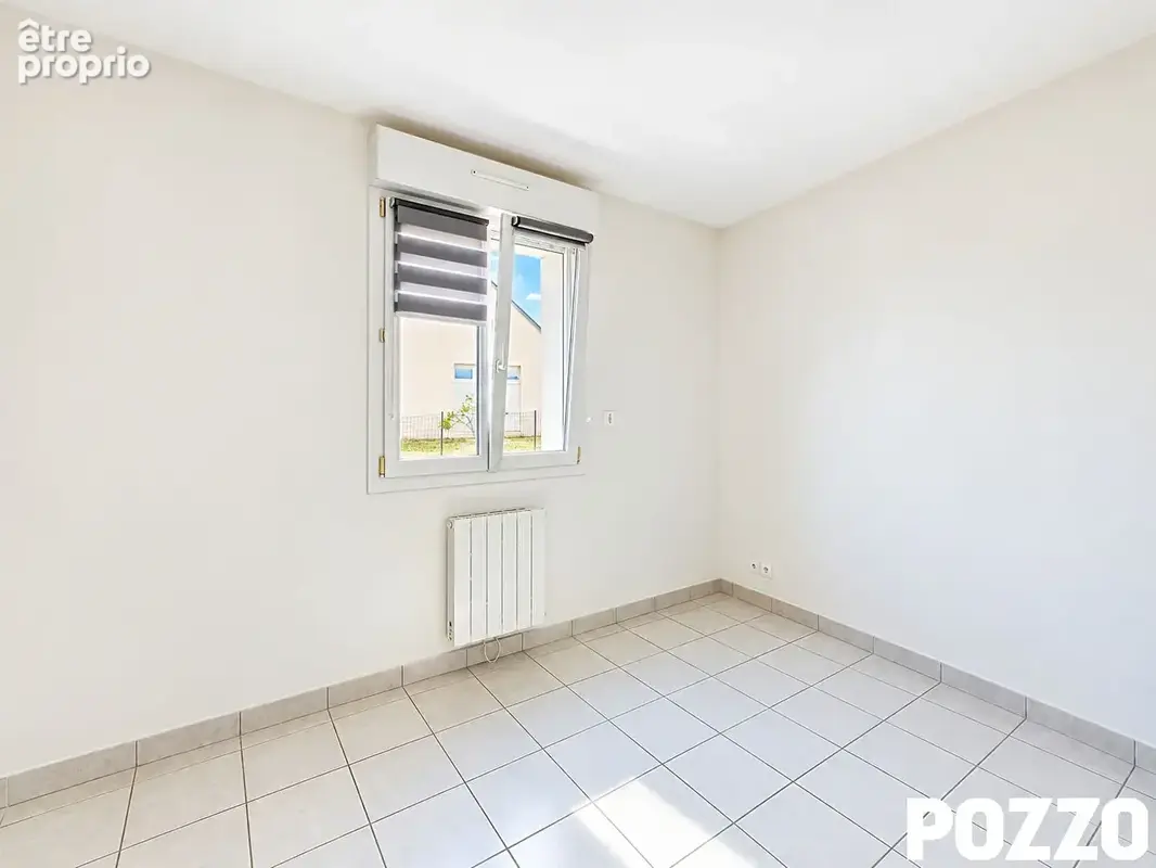 À VENDRE - Maison dans le bourg de Bréhal avec vie de plain-pied ! - photo 6