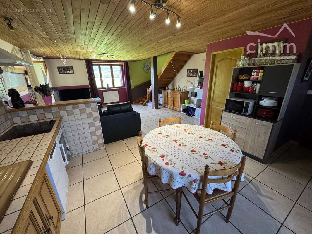 Appartement à MARSAC-EN-LIVRADOIS