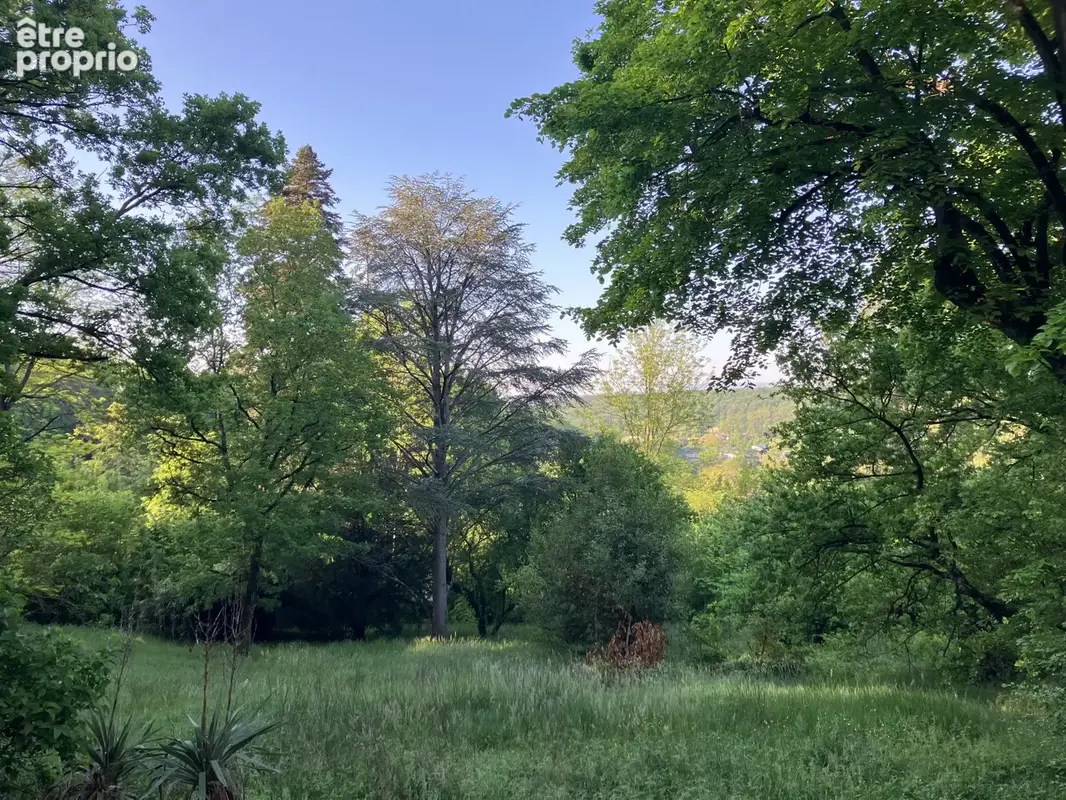 Photo Terrain à Charbonnieres-Les-Bains au prix de 400 000€