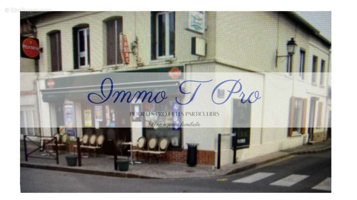 180 m² à Dammarie-Les-Lys  - photo 2