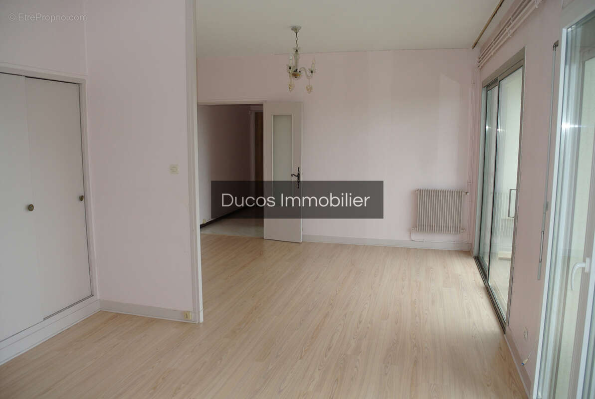 Appartement plein centre ville - photo 2