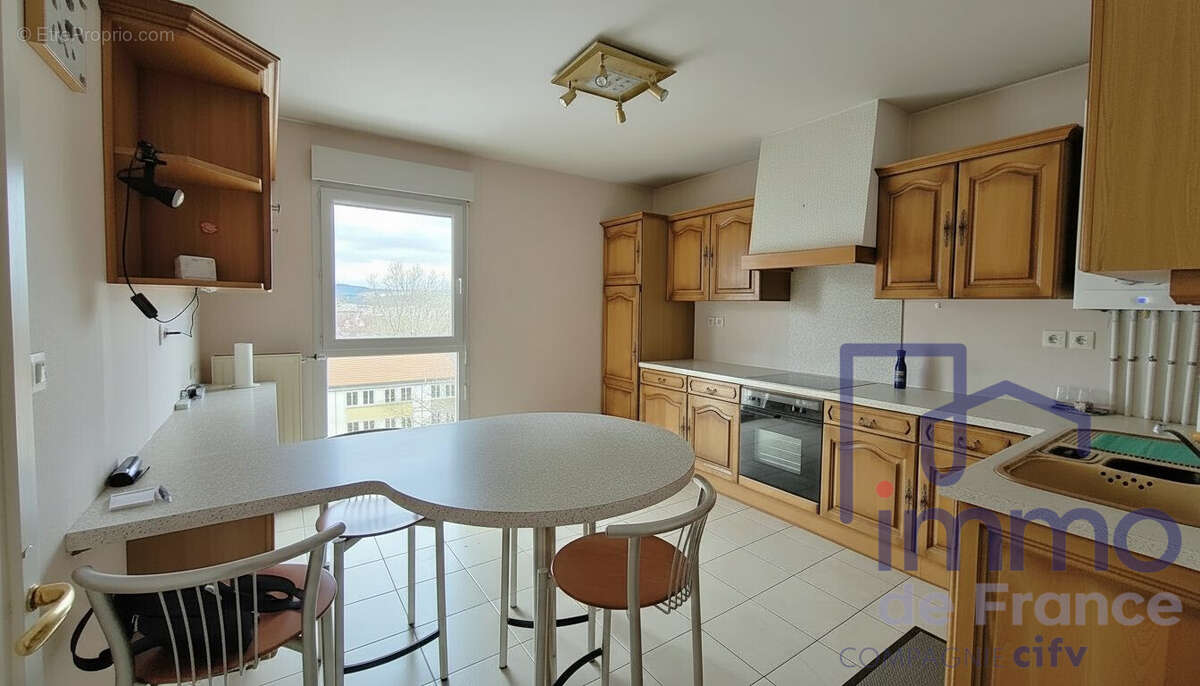 Appartement à SAINT-ETIENNE