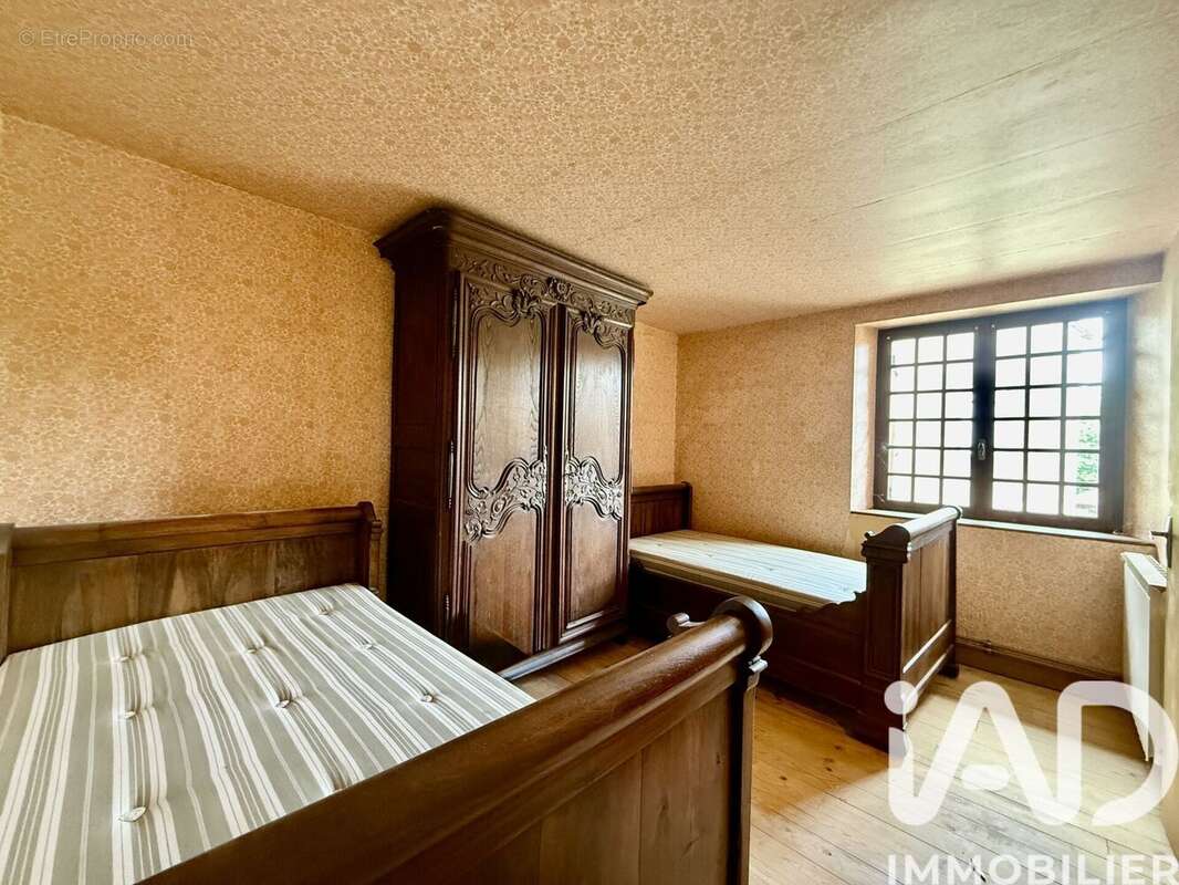 Maison 97 m² à Meljac  - photo 6