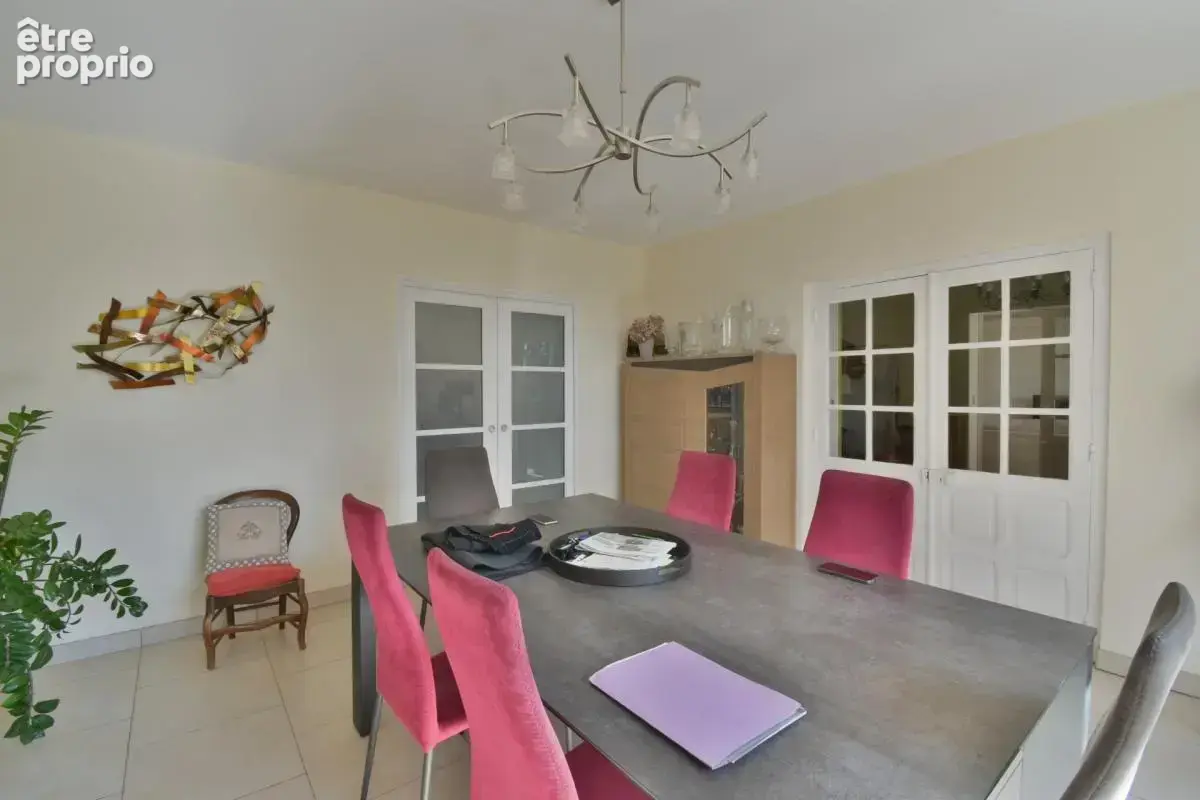 Maison de charme, dans son parc clos, 199m² - photo 8