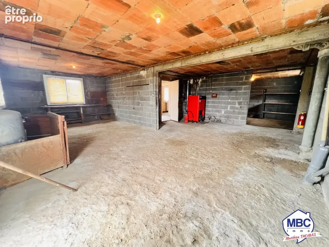 Deux maisons d'habitation avec grange - photo 7