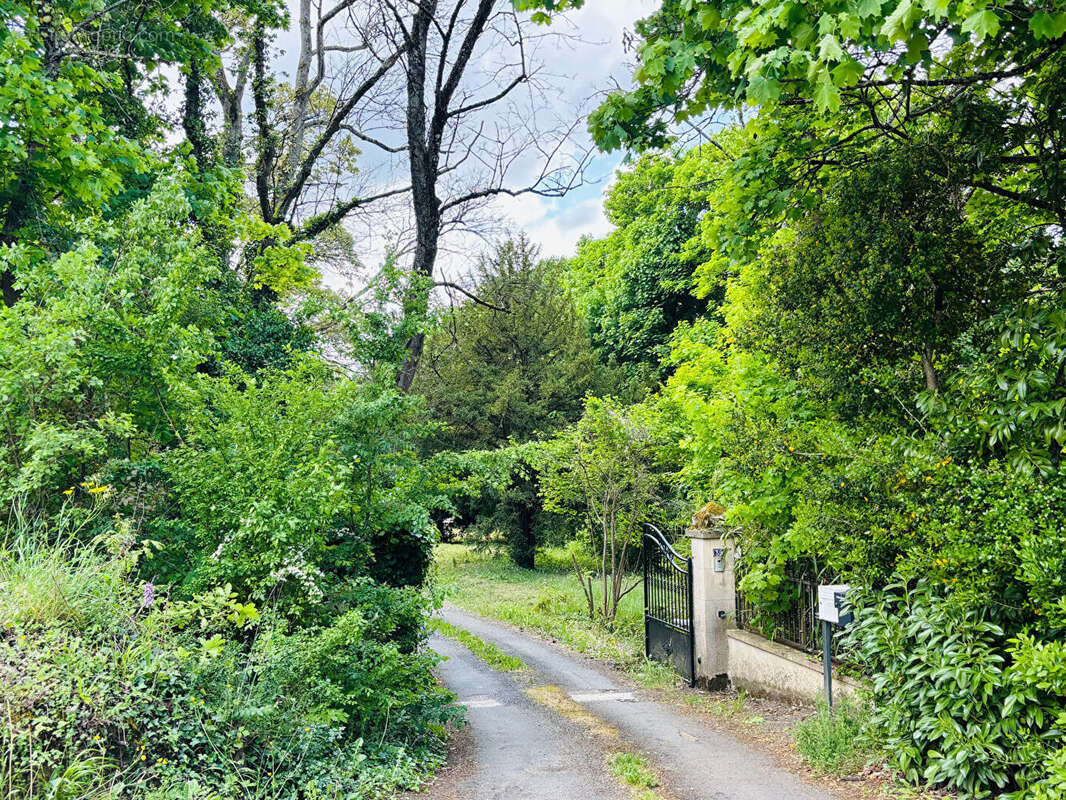 Terrain à SAINT-CYR-SUR-LOIRE