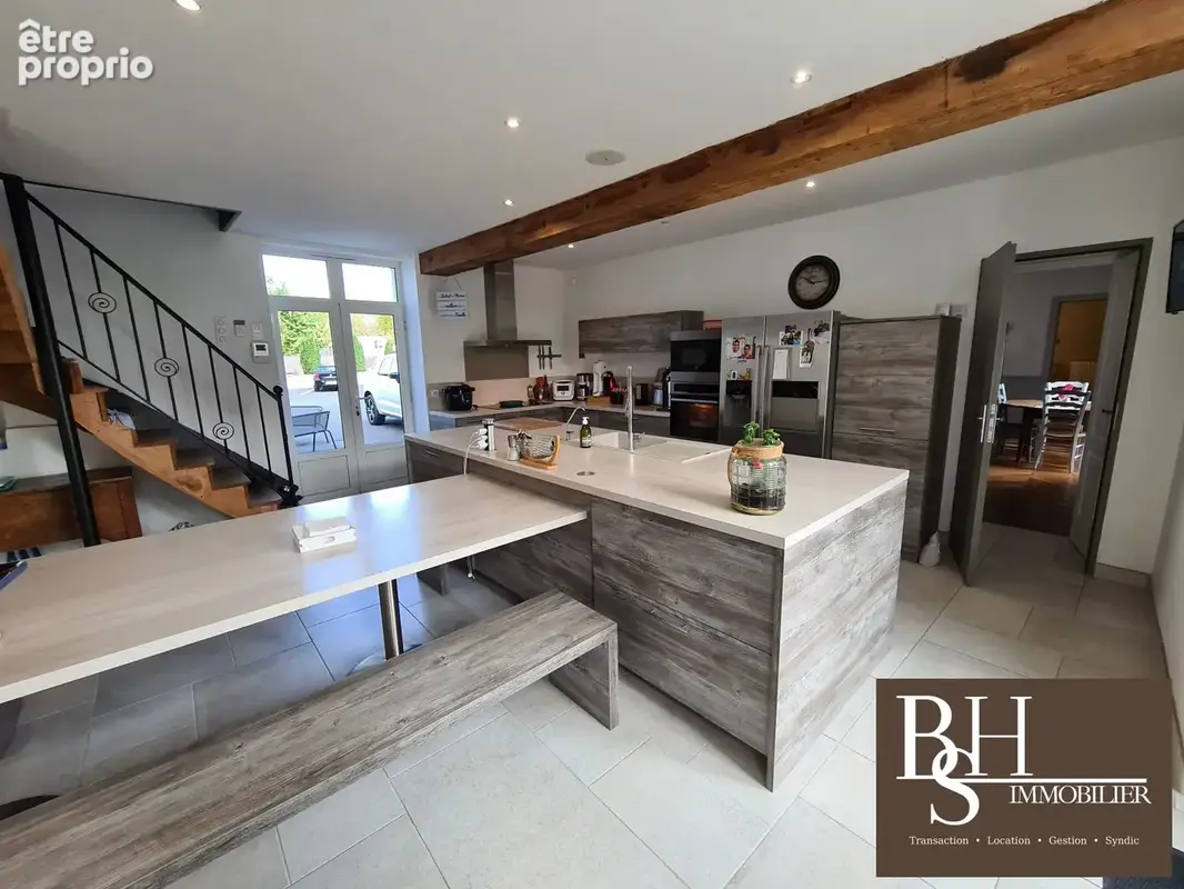 Maison 15 pièces 650 m² à vendre à Vendeuvre-Du-Poitou (86380) - photo 8