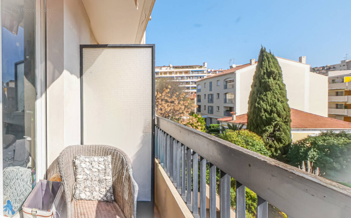 Appartement à HYERES