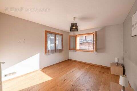 Maison 301 m² à Morzine  - photo 3