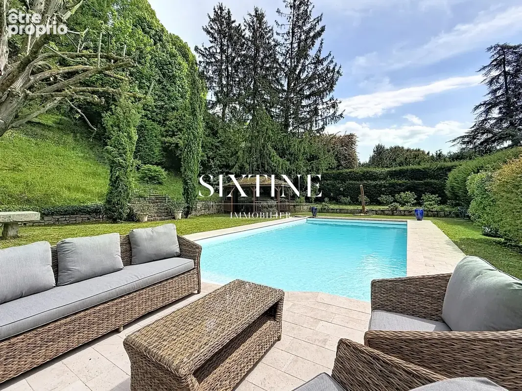 Maison 11 pièces 330 m² à vendre à Bourgoin-Jallieu (38300) - photo 4