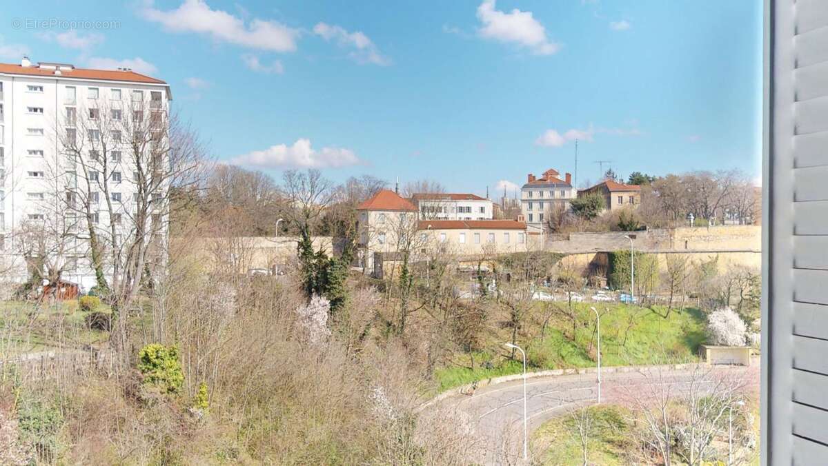 Appartement à LYON-5E