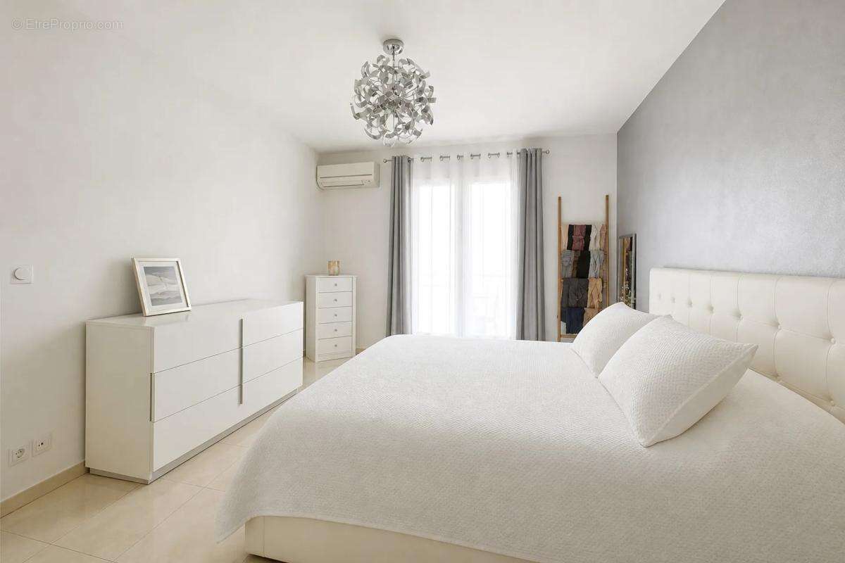 Maison contemporaine avec piscine à Saint-Gilles - photo 9