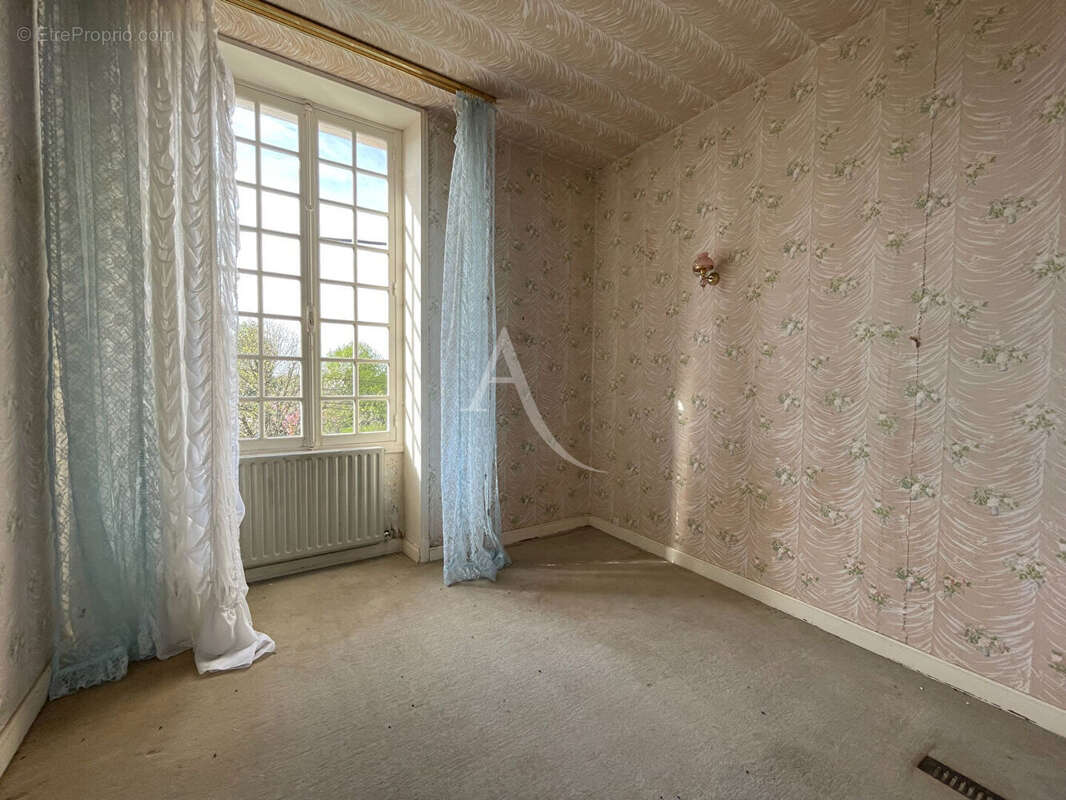 Maison à LE POIRE-SUR-VELLUIRE