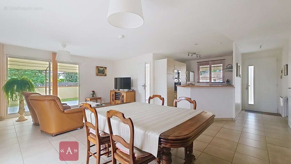 Maison à SAINT-SULPICE