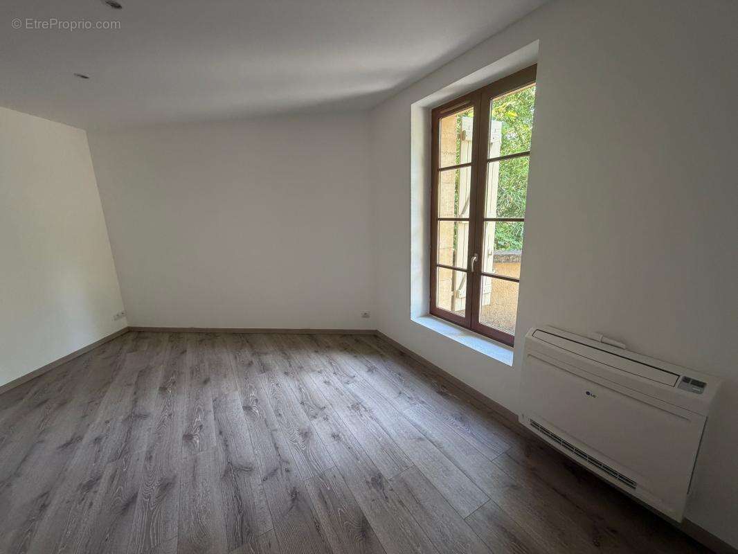 Maison de charme entièrement rénovée avec garage et jardin au cœur de La Roque-Gageac - photo 10