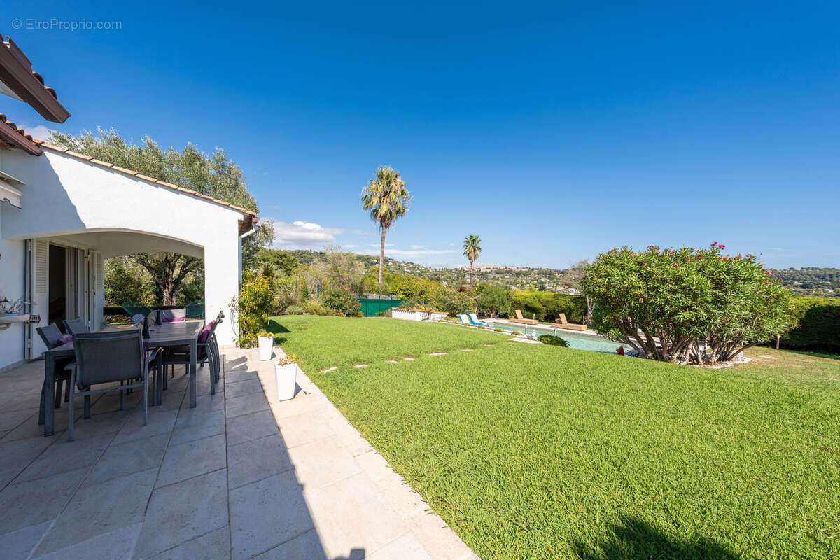 Maison à LA COLLE-SUR-LOUP
