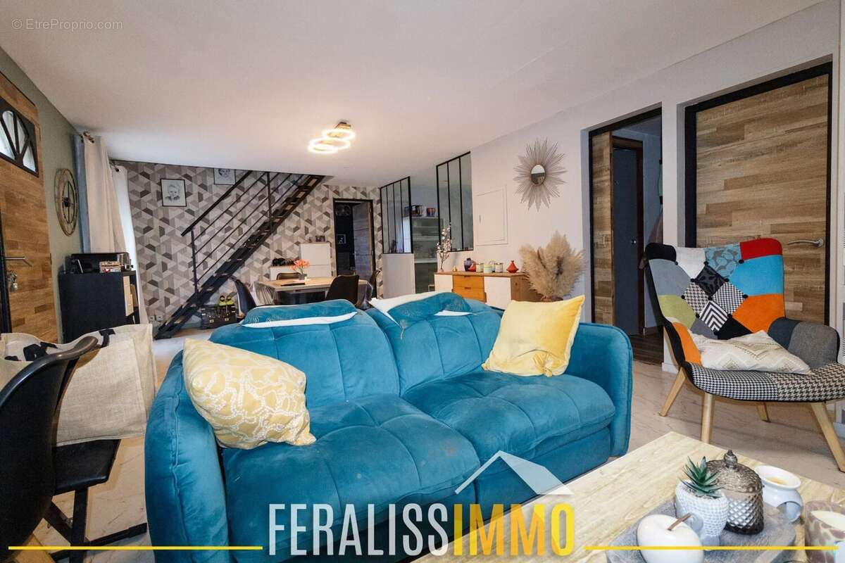 Maison à VAUX-SUR-SEINE