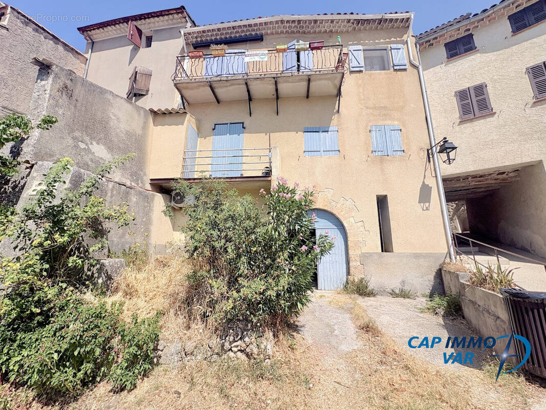 Maison à SIGNES