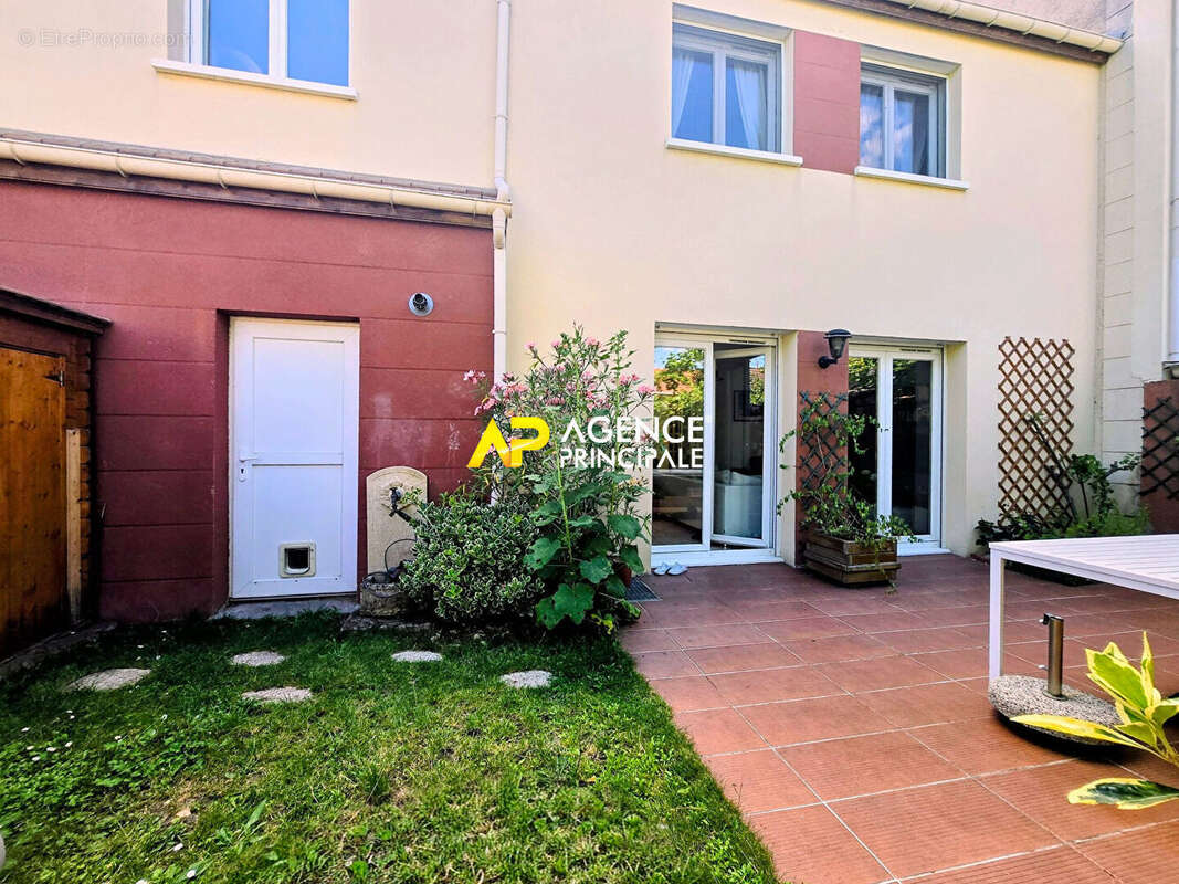 Maison 5 chambres sur le marché des coteaux d'ARGENTEUIL - photo 6
