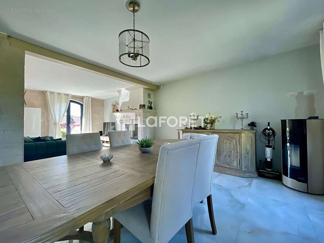 Maison à PETITE-FORET