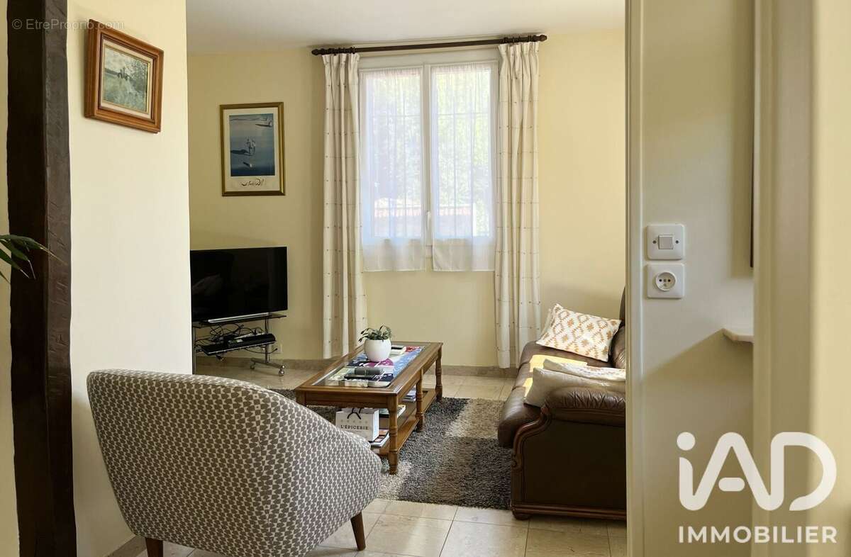 Maison 110 m² à Gagny  - photo 4