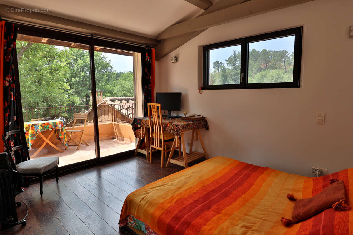 Maison à ROUSSILLON
