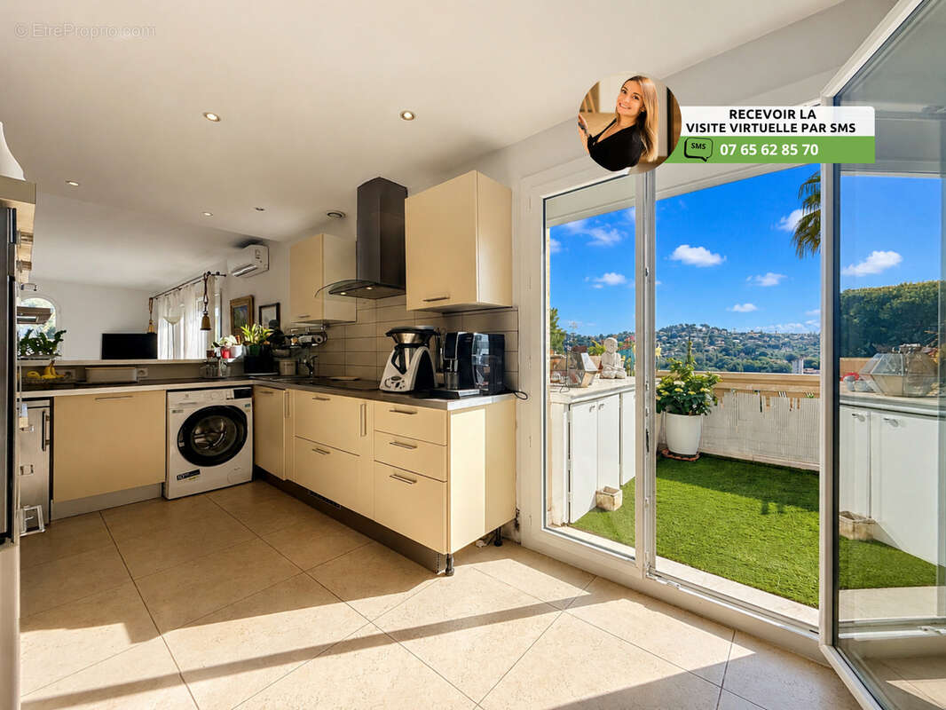 Appartement à VILLENEUVE-LOUBET