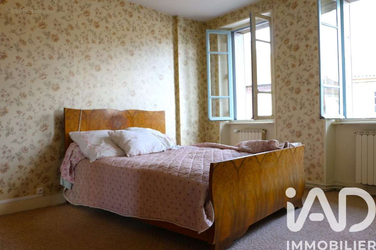 Photo 2 - Maison à VERNET-LA-VARENNE