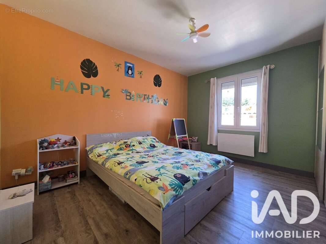 Maison 165 m² à Entraigues-Sur-La-Sorgue  - photo 7
