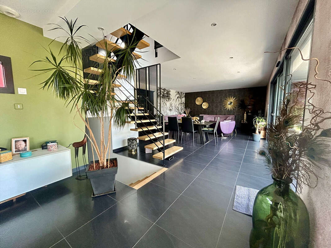 Maison à SAINT-GEORGES-DES-GROSEILLERS