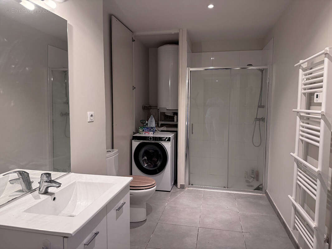 Appartement à VILLENEUVE-LES-AVIGNON
