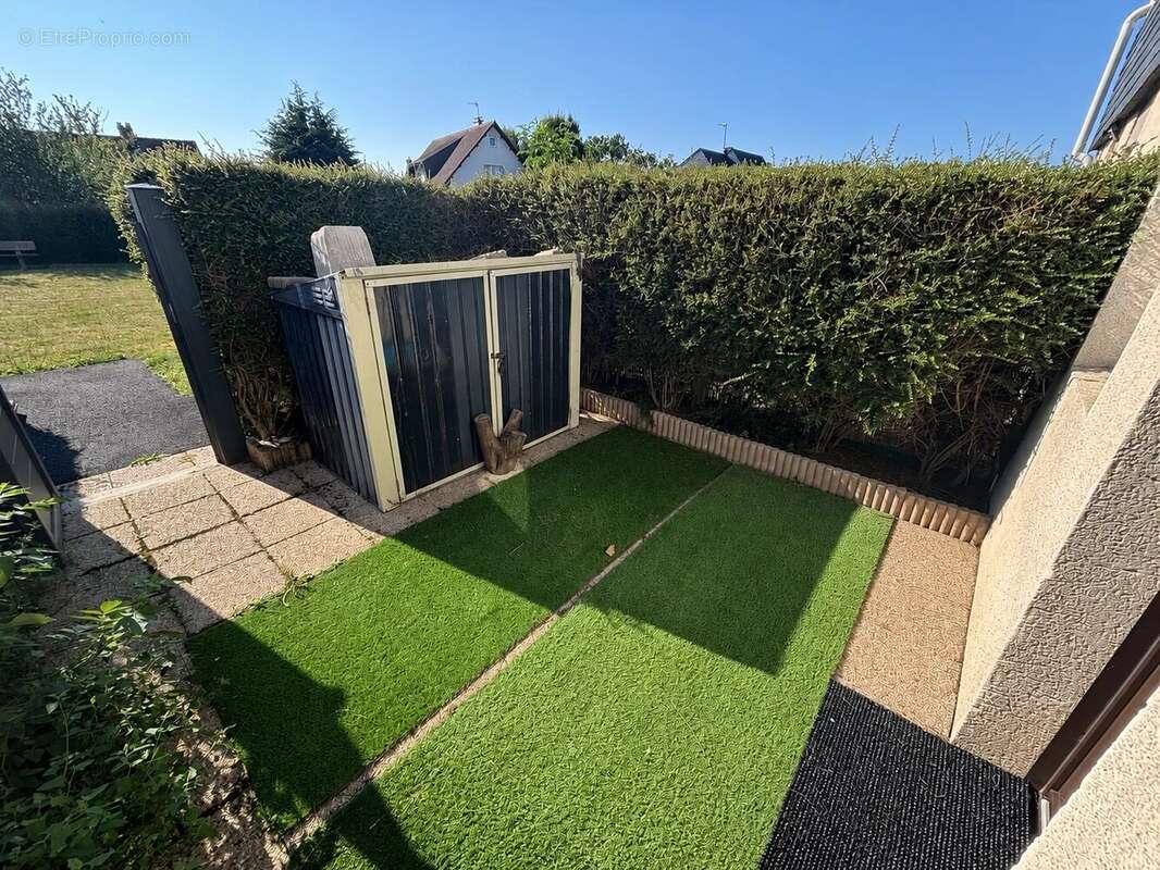 COURSEULLES SUR MER - Duplex 2 chambres jardin & parking - photo 2