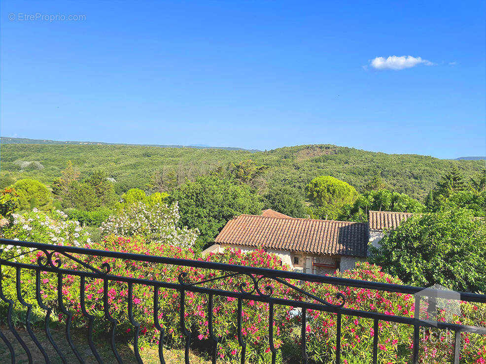 Maison à LA GARDE-ADHEMAR