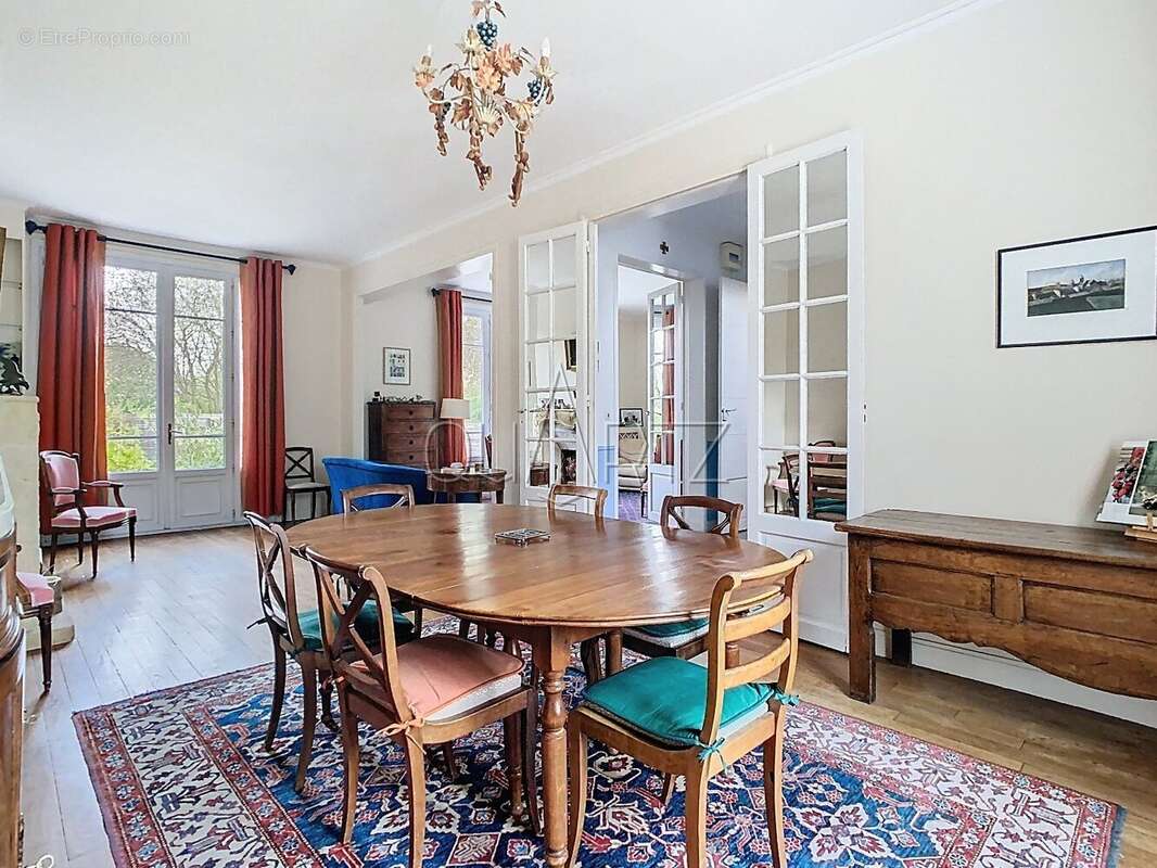 Maison à LE CHESNAY
