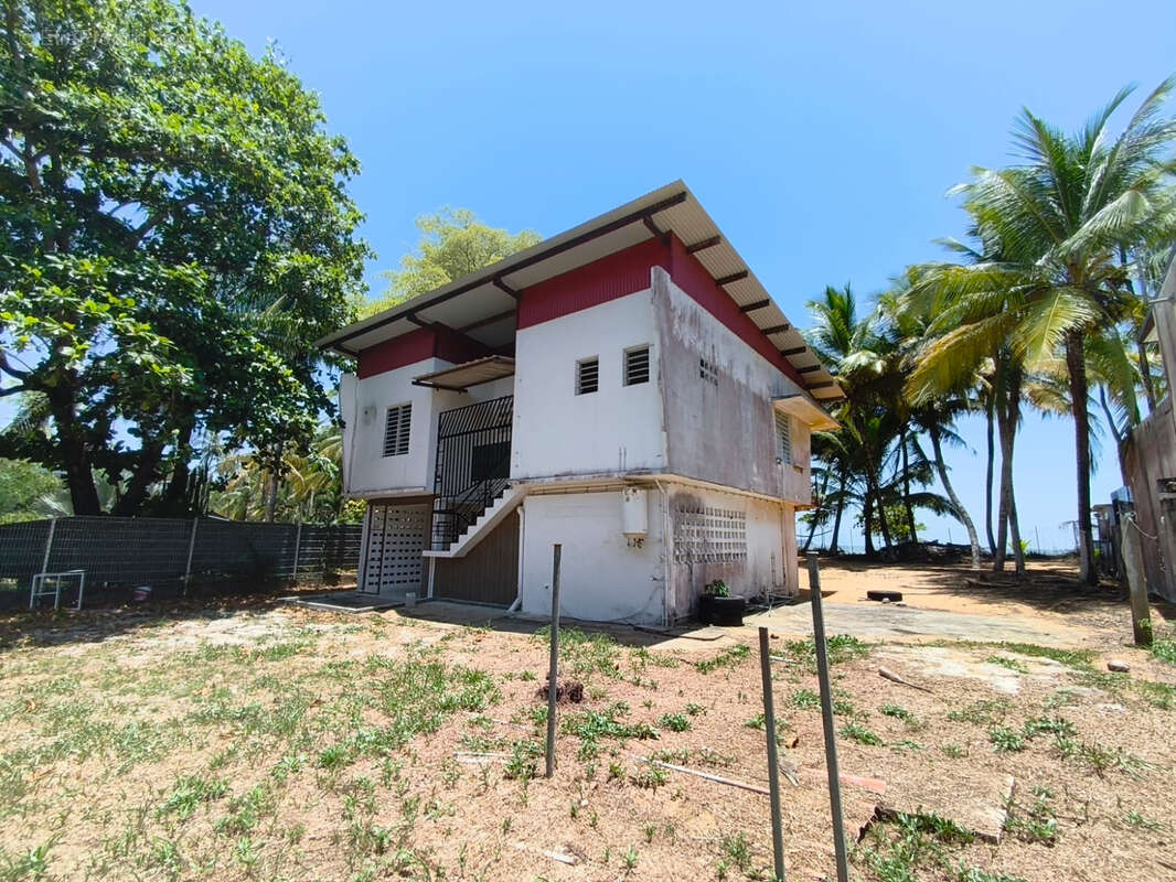 Maison à REMIRE-MONTJOLY