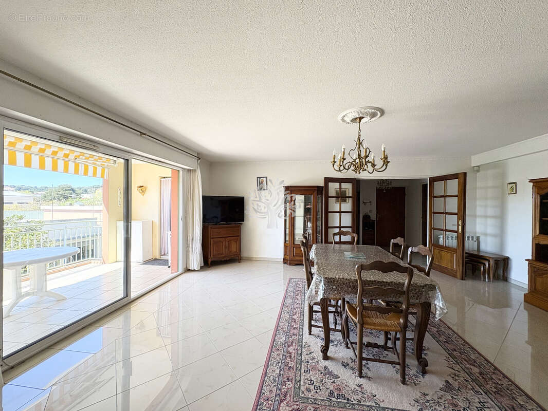 Appartement à SANARY-SUR-MER