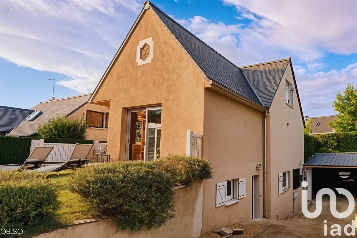 Photo 1 - Maison à SAINT-SULPICE-DE-POMMERAY