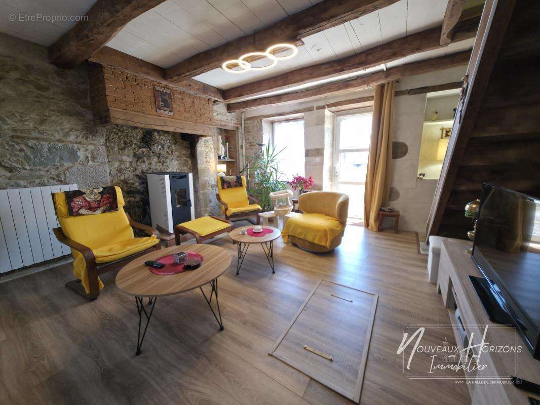 Maison 96 m² à Saint-Victurnien  - photo 3