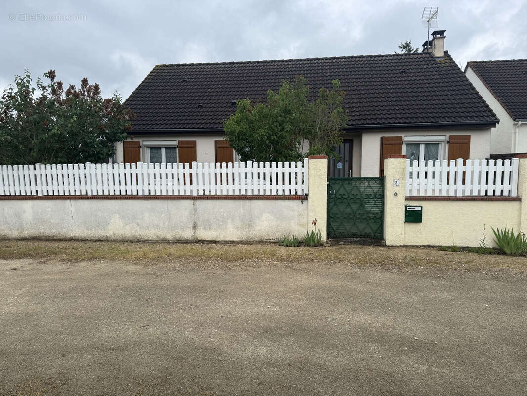 Maison à SEMOY