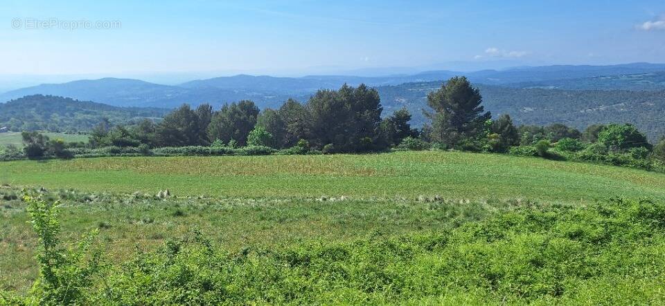 Terrain à MONTFURON