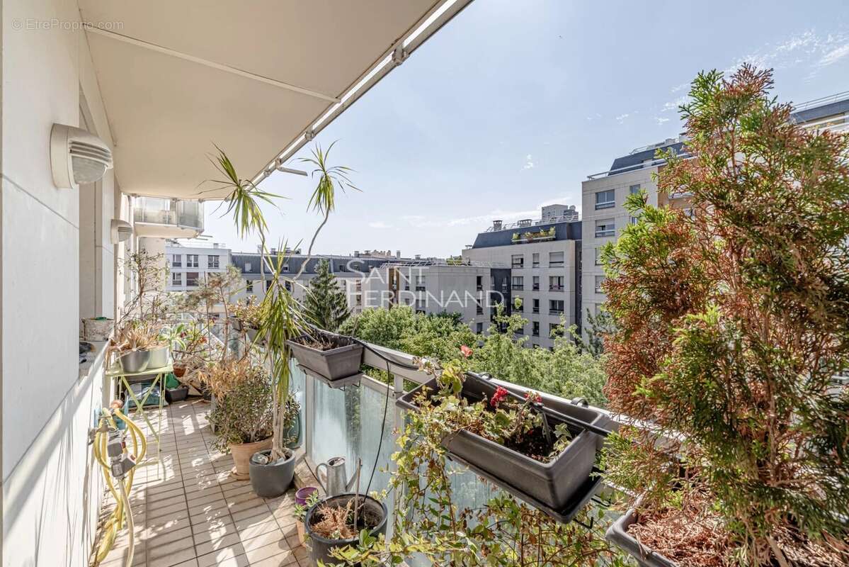 Appartement à PARIS-15E